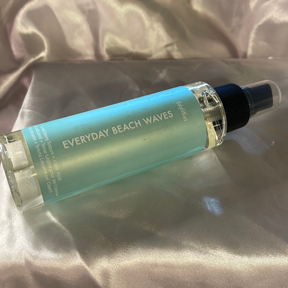 Everyday Beach Waves (FabFitFun) Apply to Wet or Dry Hair 4 oz